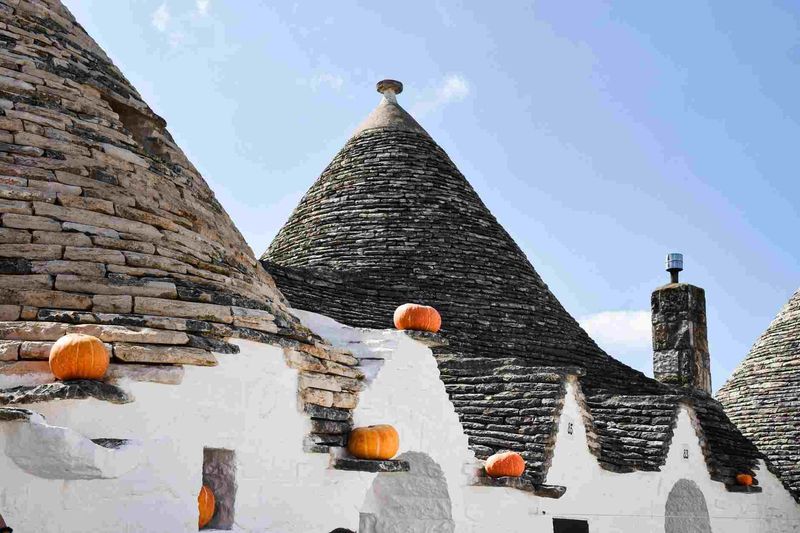 Autunno in Puglia: Sette Borghi del Salento e della Valle d'Itria da Vedere in Ottobre